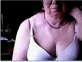 Hacked webcam caught my old mom having fun at PC